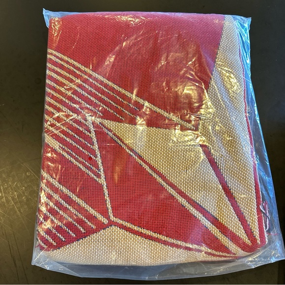 Captain Marvel Protector of The Skies Woven Tapestry Throw Blanket 48" x 60" New - Picture 7 of 9